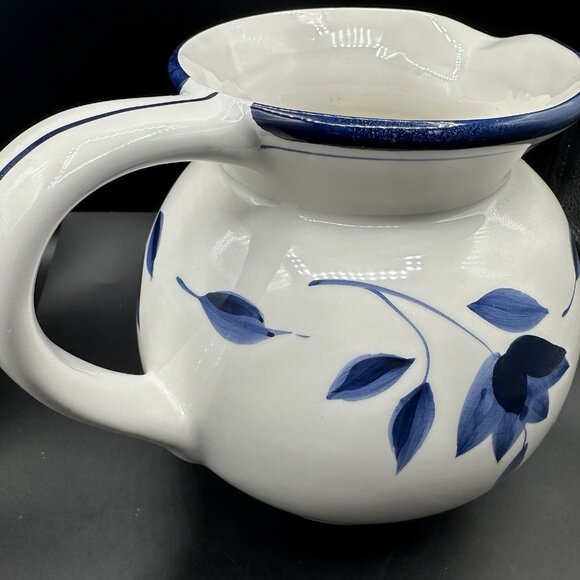 Vtg Blue Tulip Pitcher Home by Target Cottagecore Shabby Chic Farmhouse Kitchen - Picture 14 of 16